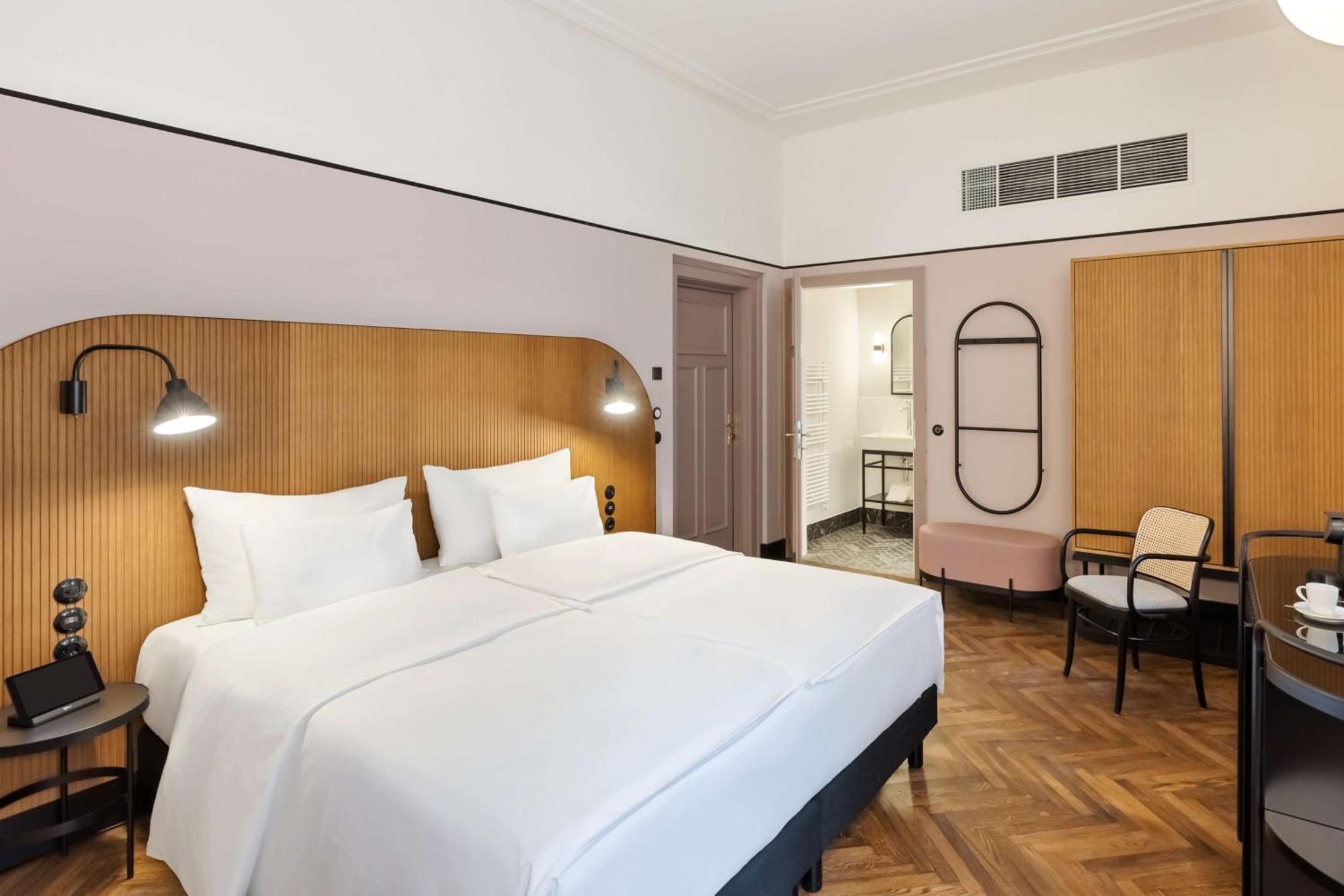 Hotel Astoria Vienna, Curio Collection By Hilton Wien